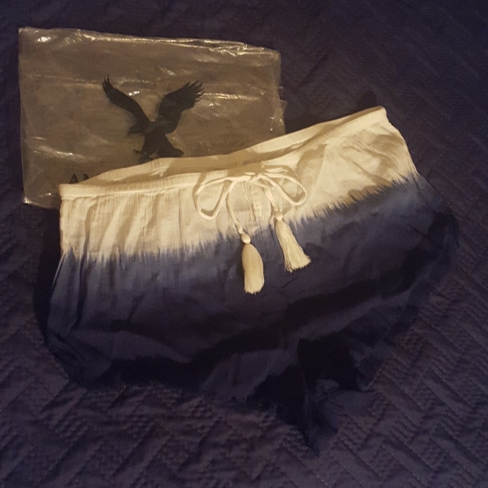 NWT▪AE Flowy Short